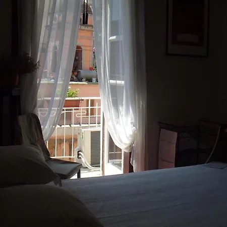 Couette-café Serenella Naples